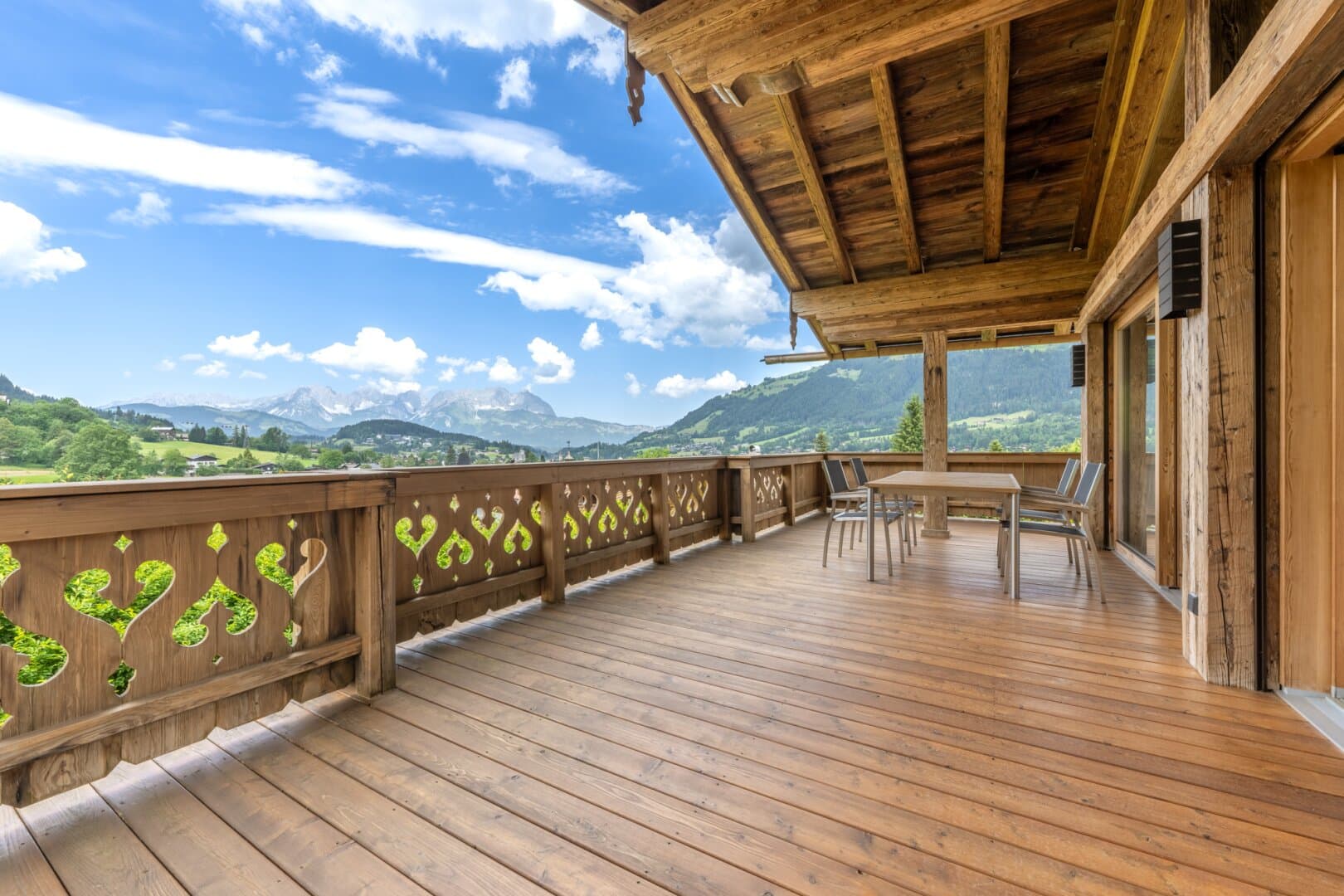 CHALET FORTUNA – LUXURY RESIDENCE WITH PANORAMIC VIEWS - 2