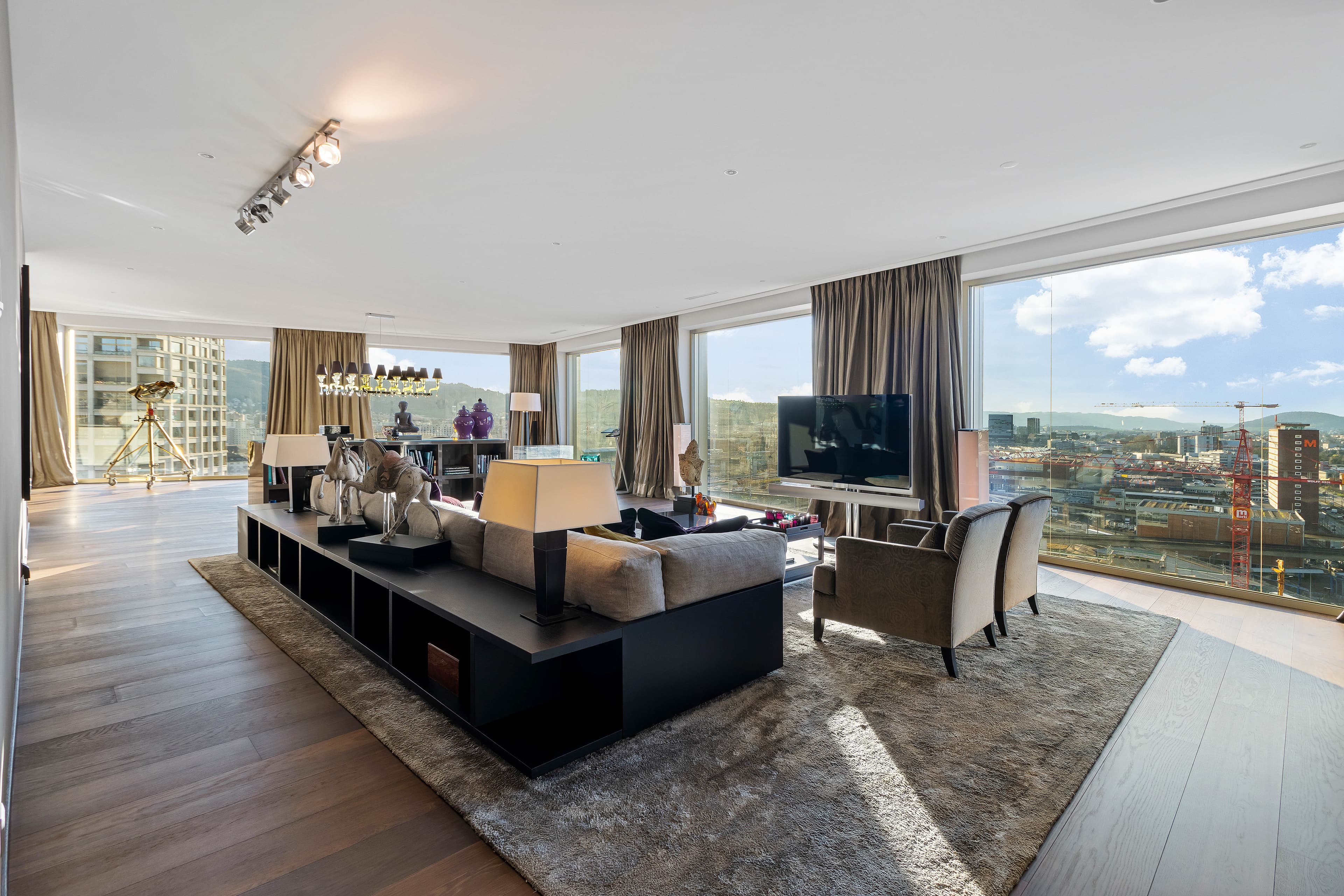 Above Zurich's rooftops:a new dimension of living - 2