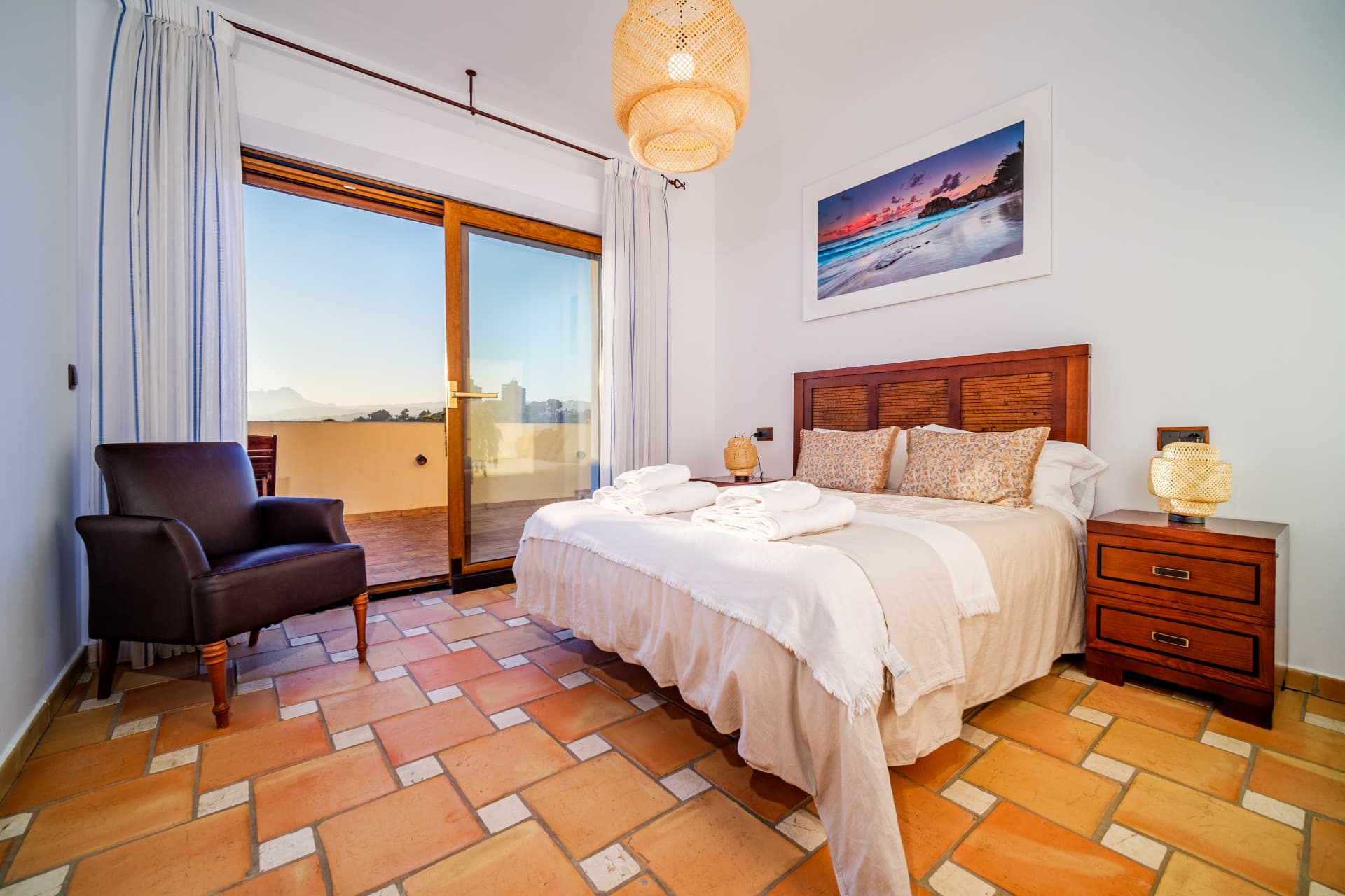 Cette impressionnante villa est située dans la belle ville de Moraira, dans la province d'Alicante. - 26