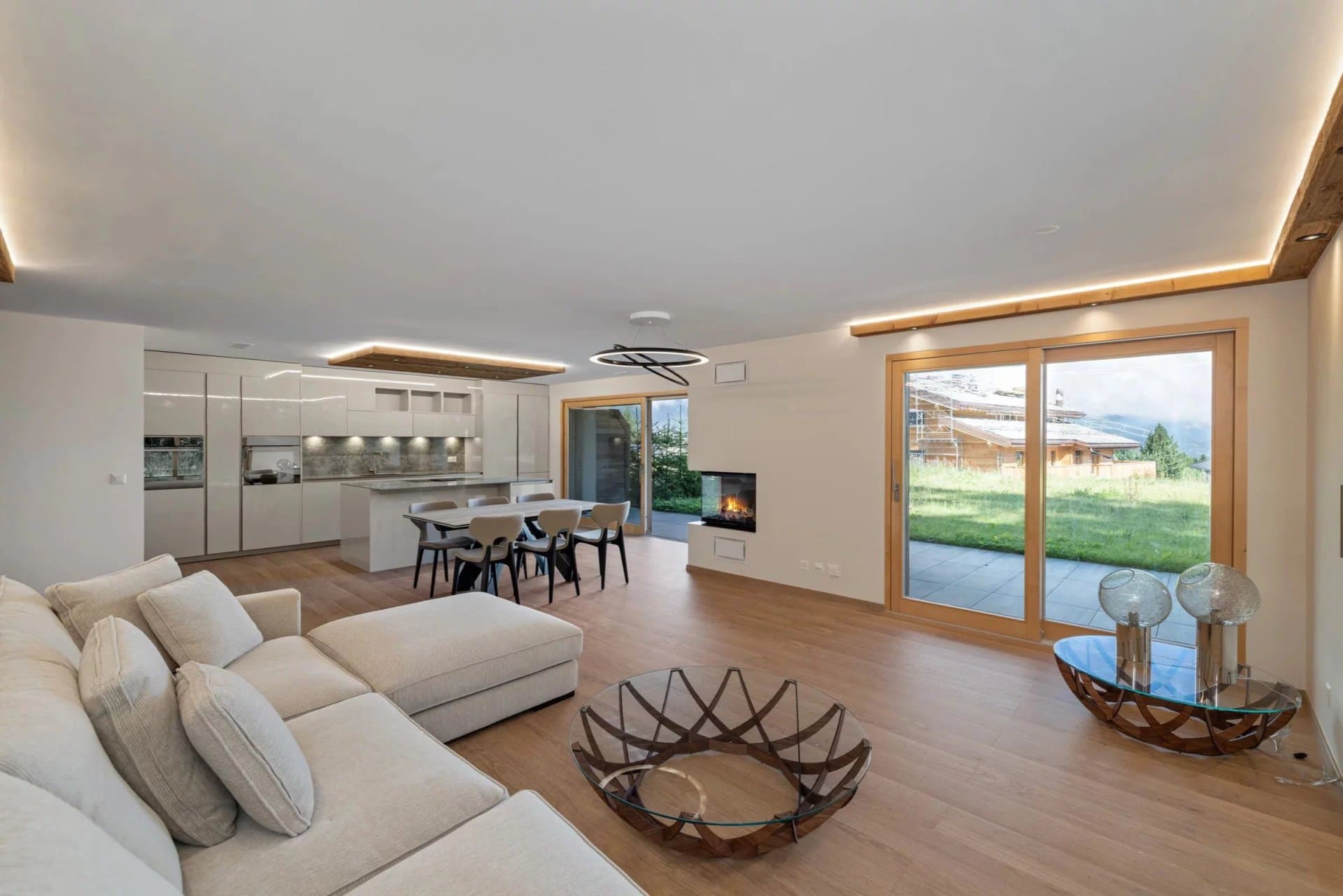 Luxury garden apartment on the golf course in Crans-Montana - 3