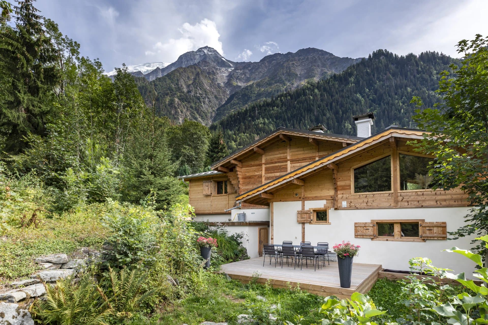 Beautifully Renovated Alpine Chalet with Exceptional Mountain Views - 2