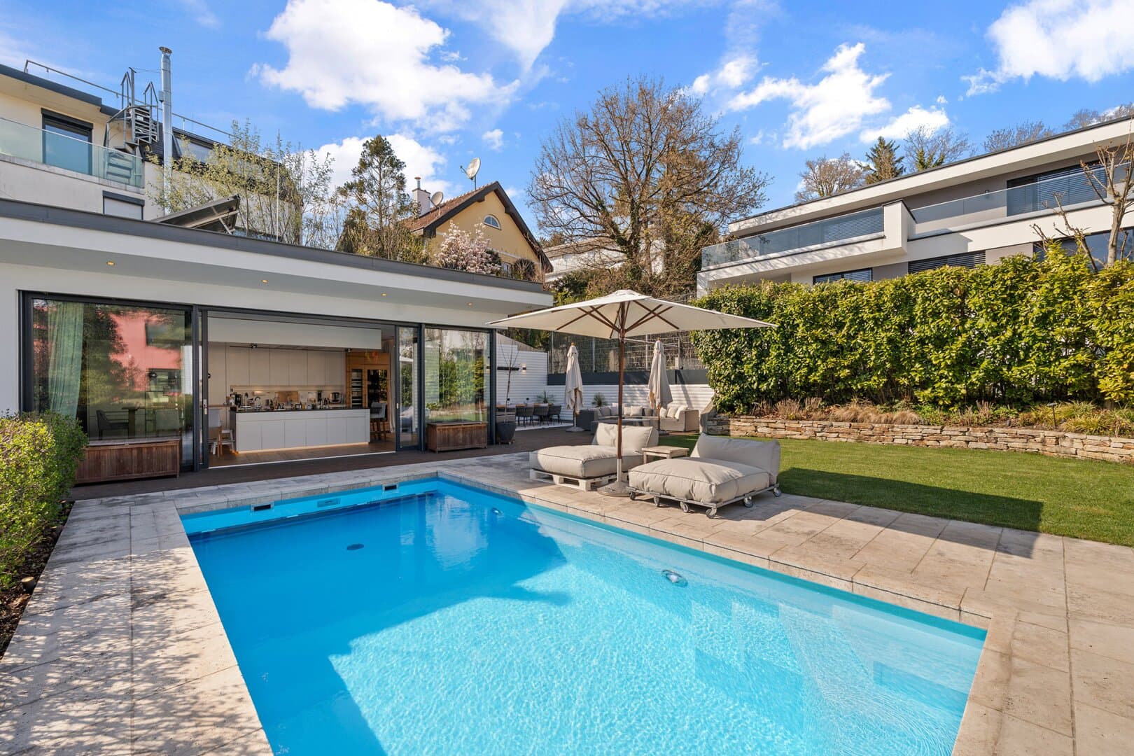 Exclusive Garden Apartment with Pool - 2