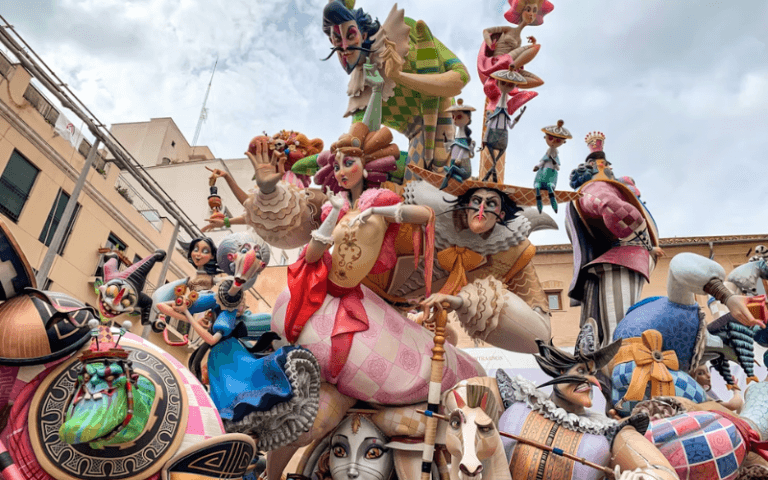 Las Fallas de Valencia: Spanish traditions, festivals & culture