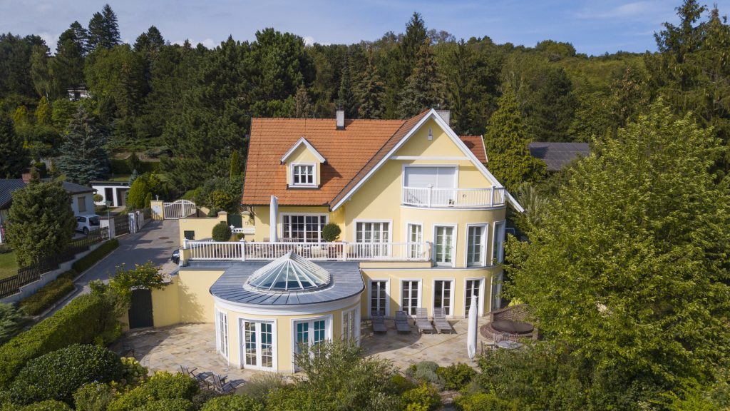 Luftbildfotografie mit Drohnen - Villa in Österreich