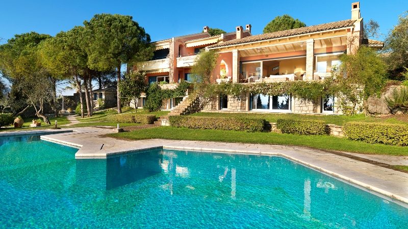 Villa with pool in Corfu