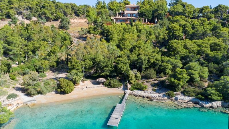 Villa with private beach for sale in Porto Heli