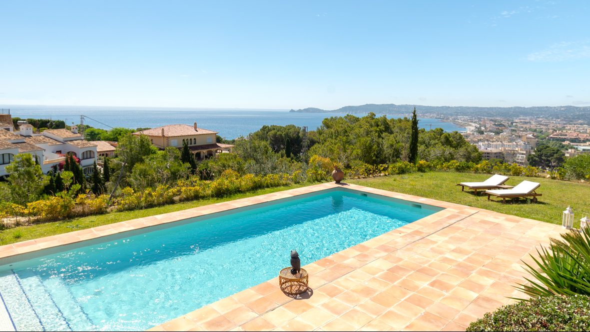 Casa in vendita a Jávea - Vista al mare dalla piscina