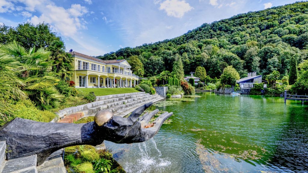 Lujosa villa frente al lago Lugano