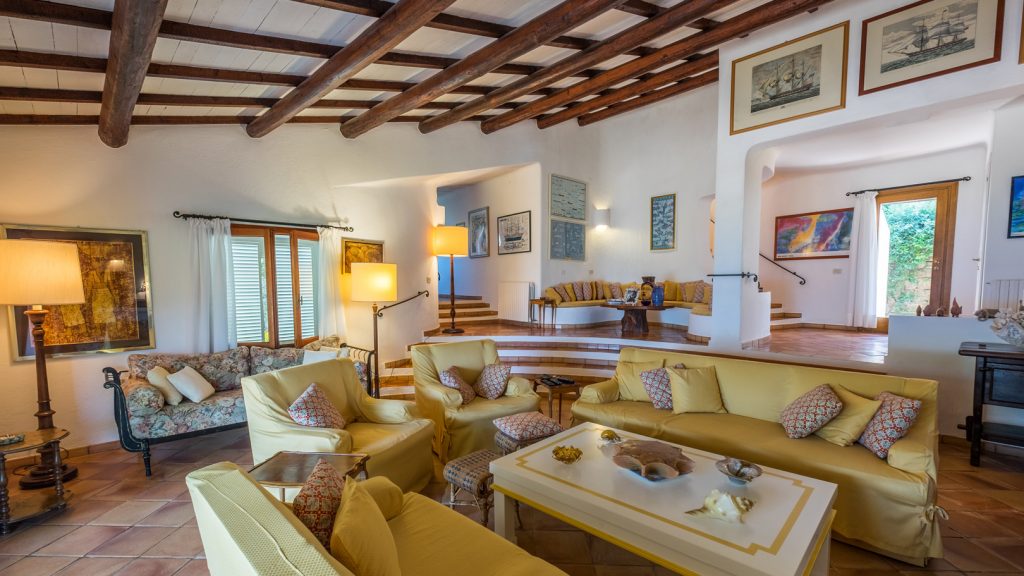 Mediterranean style living room