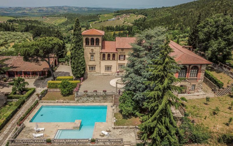 Tenuta vitivinicola con vigneto a Castellina