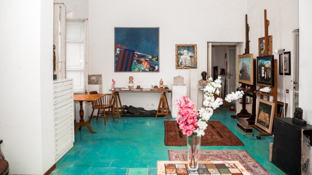 Artistic atelier of the apartment in Rome