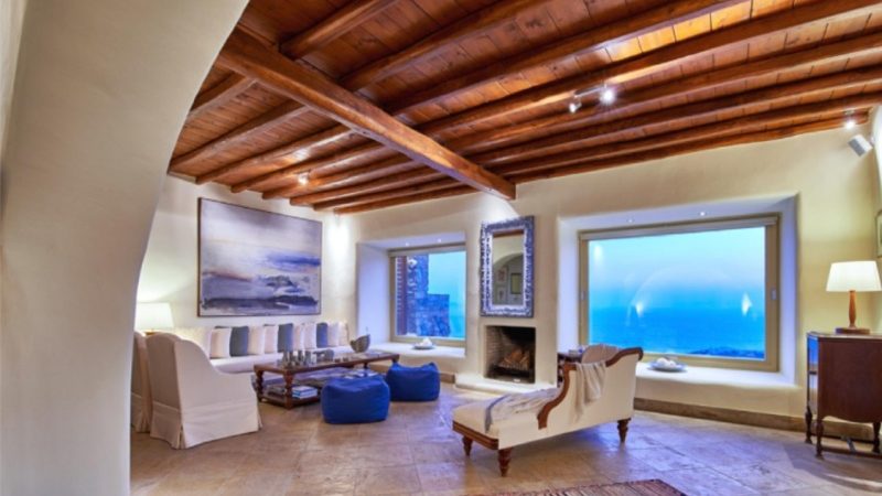 House with Mediterranean style finishings for sale in Mykonos