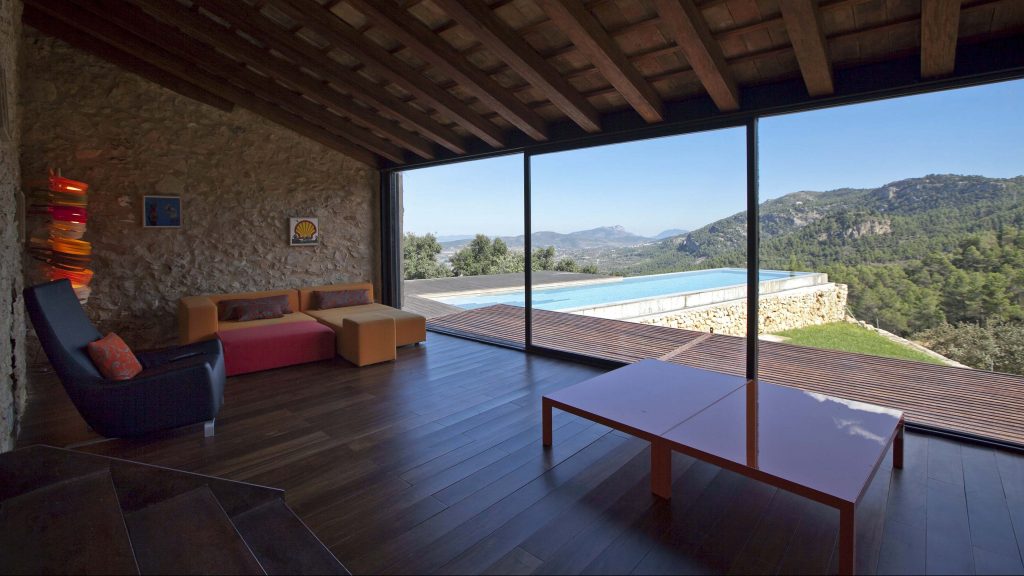 Lounge area with exquisite views of the valley