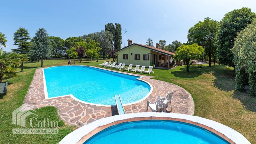 Magnificent outdoor area of the villa