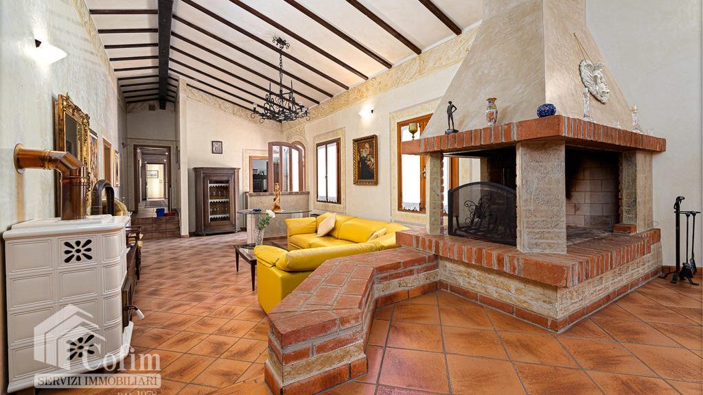 Living room with fireplace