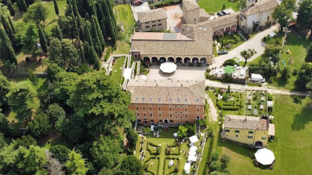 The Captivating History of Villa Torri Giuliari in Albarè