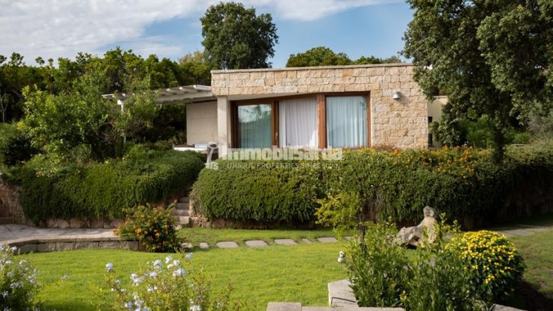 Luxury villa for sale in Puntaldìa, Sardinia